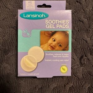 Lansinoh Soothies Gel Pads - Purple Packaging